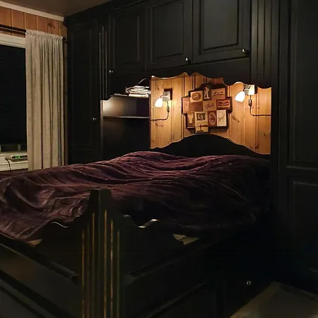 Holiday home Log Near Hogevarde With Mountain Views *