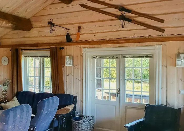 Feriehus Log Near Hogevarde With Mountain Views Flå