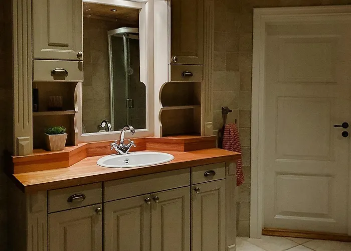 Feriehus Log Near Hogevarde With Mountain Views Flå