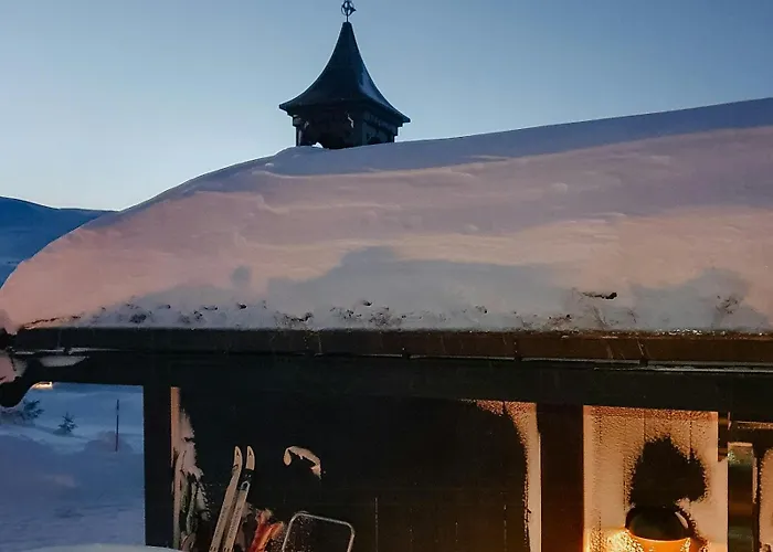 Feriehus Log Near Hogevarde With Mountain Views Flå