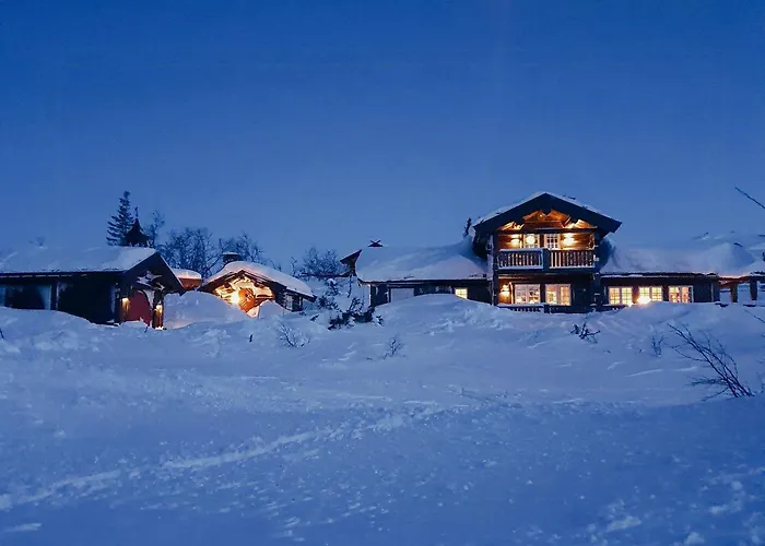Log Near Hogevarde With Mountain Views Feriehus *