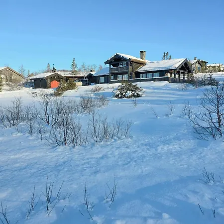 Log Near Hogevarde With Mountain Views Granheim (Fla)